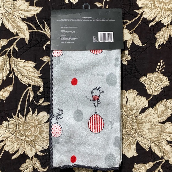 Winnie the Pooh kitchen towels - Picture 2 of 3